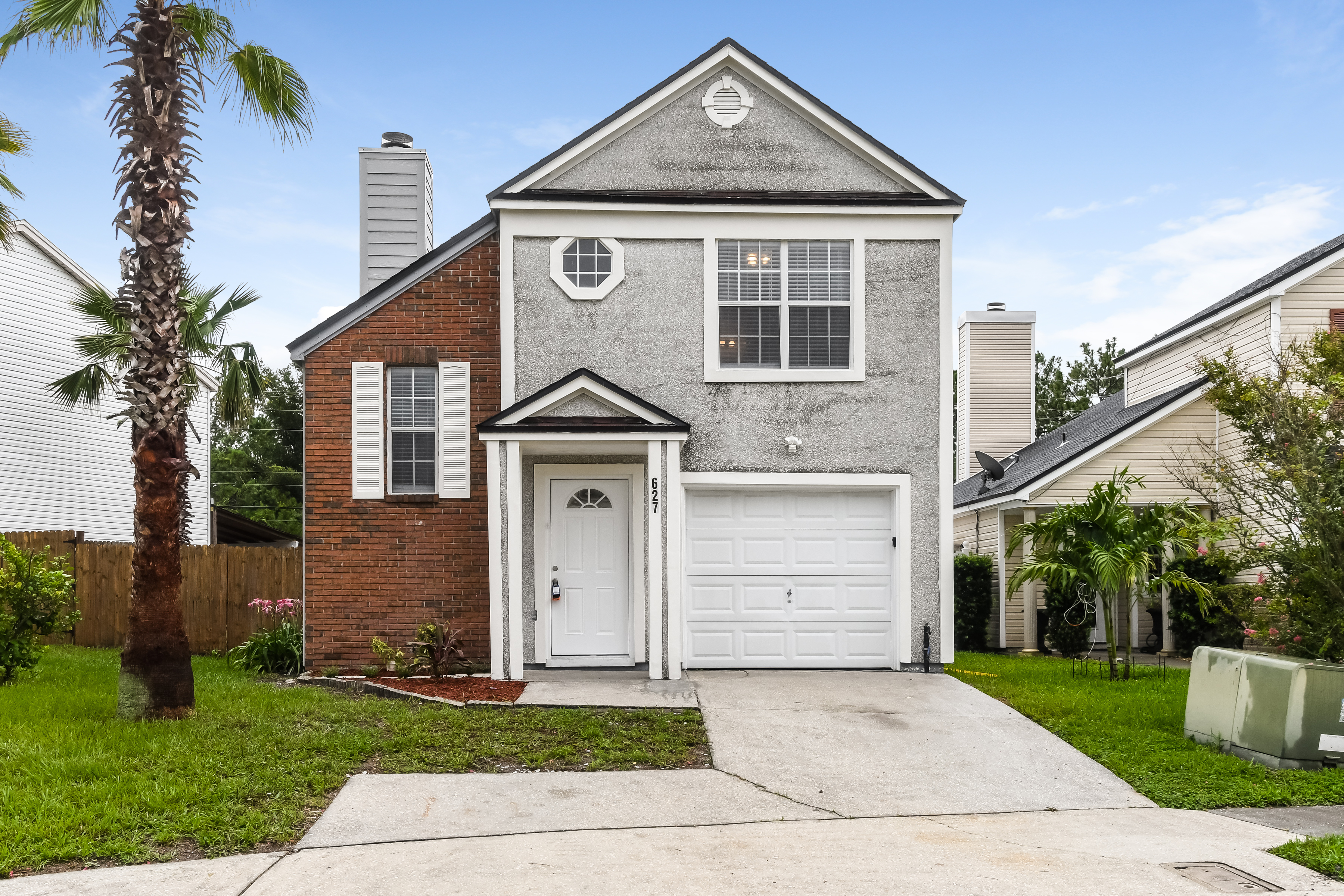 627 E Staffordshire Dr Jacksonville, FL 32225